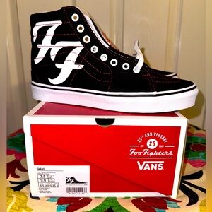 BRAND NEW FOO FIGHTER VANS, women’s size 9, mens 7.5